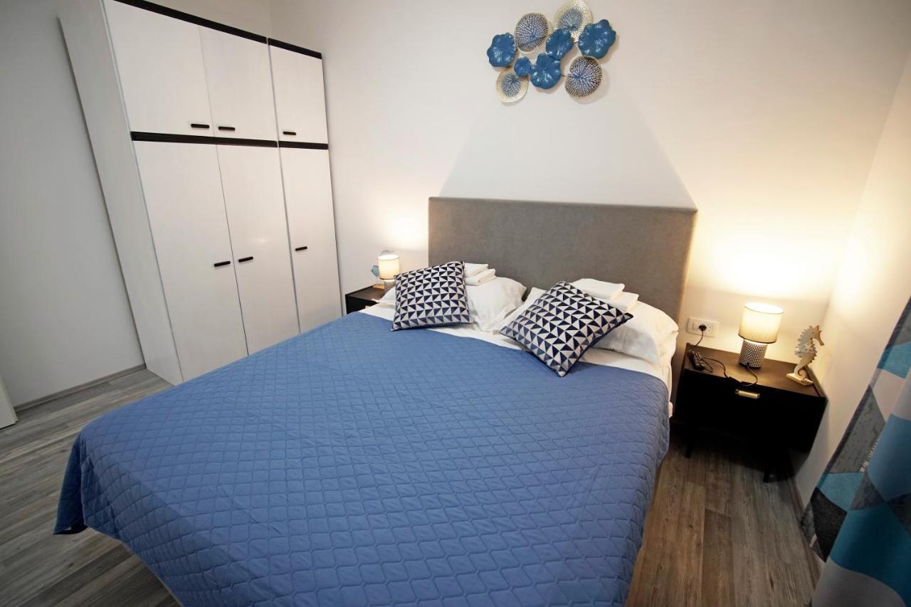House - Apartman Sarah Kaštela Esterno foto