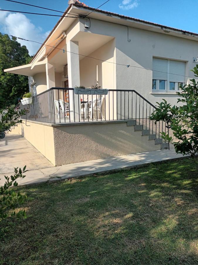 House - Apartman Sarah Kaštela Esterno foto